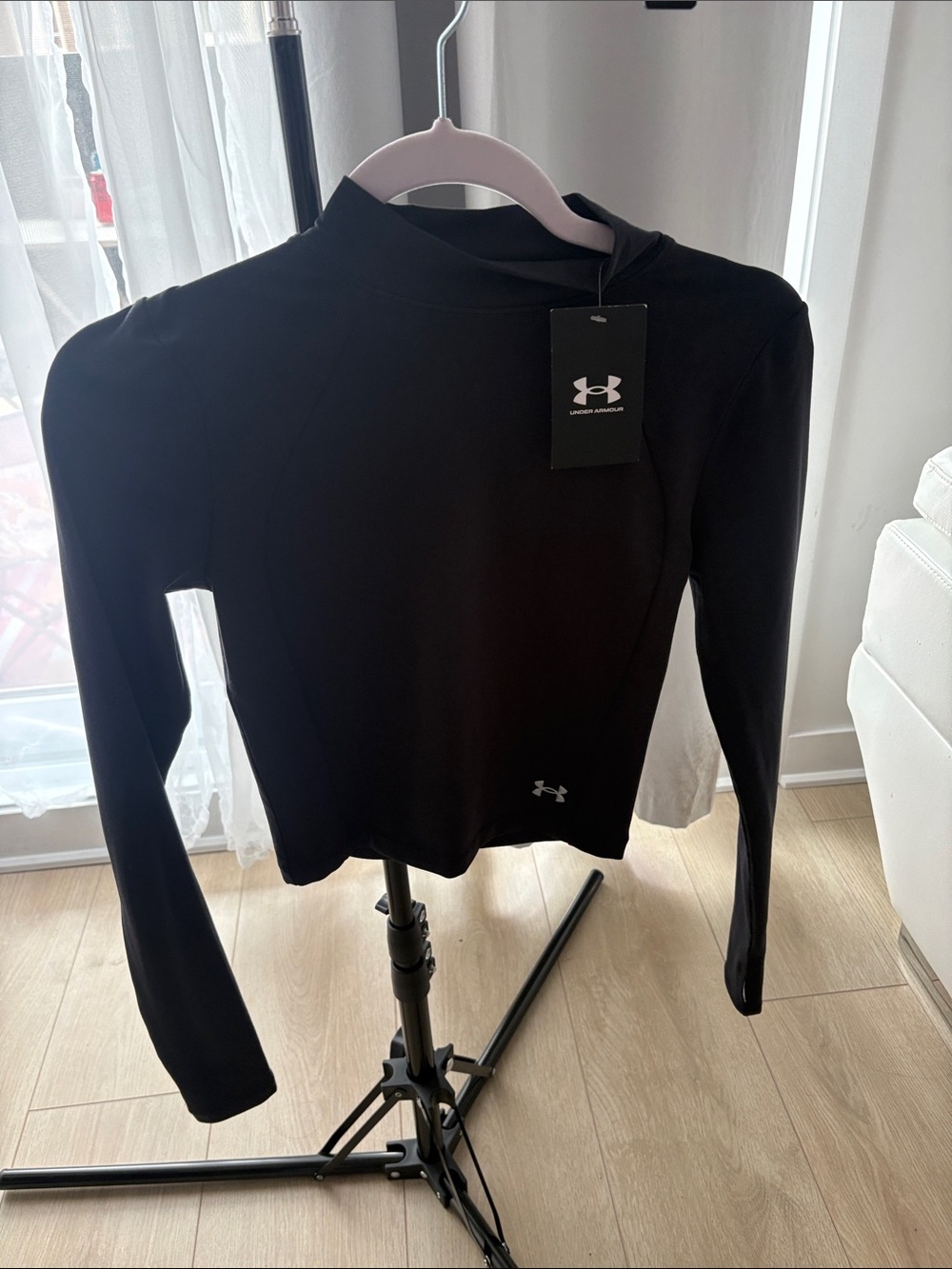 Under Armour Black Long-Sleeve Crop Performance Top